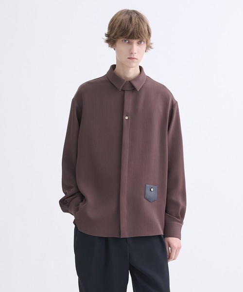 CULLNI（クルニ）の「【CULLNI】別注 Minimal Pocket L/S PLEATS SHIRTS（シャツ/ブラウス・メンズ・ブラウン/ブラック/ダークグレー・1/2）」の3枚目の写真
