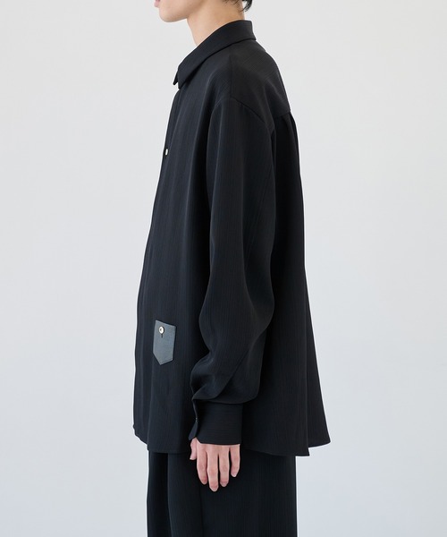 CULLNI（クルニ）の「【CULLNI】別注 Minimal Pocket L/S PLEATS SHIRTS（シャツ/ブラウス・メンズ・ブラウン/ブラック/ダークグレー・1/2）」の8枚目の写真