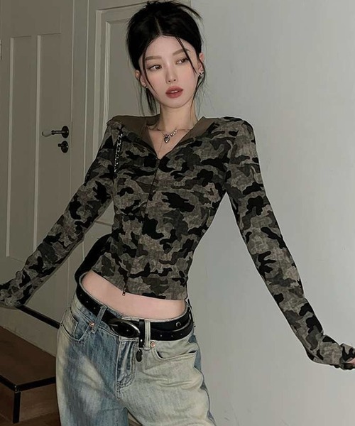 VIBGYOR(ヴィブジョー)の「カモフラ柄フィットフードトップス/Y2K韓国ストリート ショート(CZ)(パーカー・レディース・カモフラージュ・MEDIUM/LARGE)」の1枚目の写真