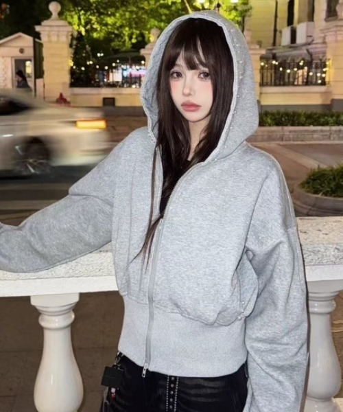 AsRiRe(アスリレイ)の「パール付きパーカー(パーカー・レディース・ブラック/グレー・M)」の7枚目の写真