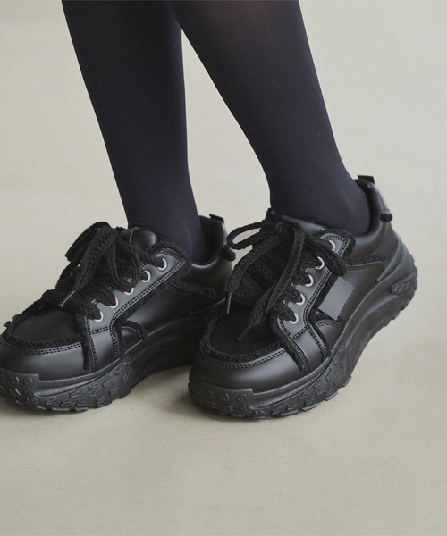 KOBE LETTUCE（コウベレタス）の「フリンジ厚底スニーカー（スニーカー・レディース・ブラック/シルバー/ホワイト・L/LL/M/S）」の14枚目の写真