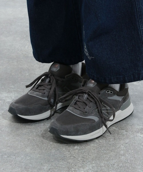 New Balance ゴルフシューズ ブラック2002 v1 NEW BALANCE