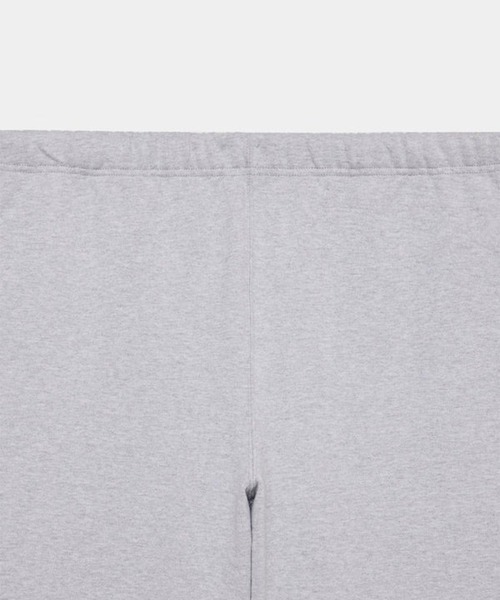 markaware(マーカウェア)の「【markaware/marka】オーガニックコットンヘビー吊裏毛 / ワイドジムパンツ / WIDE GYM PANTS(スウェットパンツ・メンズ・ブラック/グレー・1/2)」の4枚目の写真