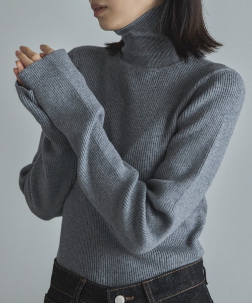 feepur（フェピュール）の「【ハンドウォッシャブル】ベーシックハイネックニット（ニット/セーター・レディース・アイボリー/ブラック/杢グレー/ブラウン・MEDIUM）」の3枚目の写真