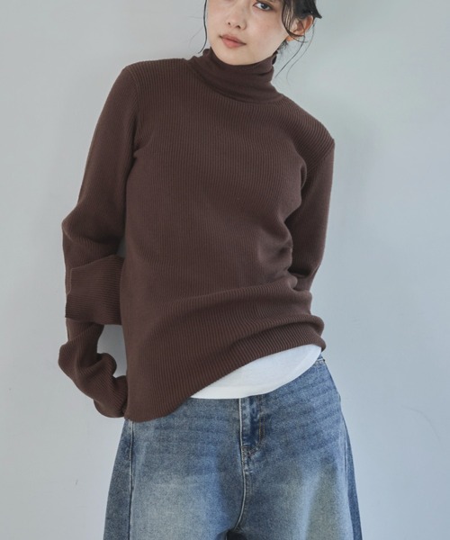 feepur（フェピュール）の「【ハンドウォッシャブル】ベーシックハイネックニット（ニット/セーター・レディース・アイボリー/ブラック/杢グレー/ブラウン・MEDIUM）」の4枚目の写真