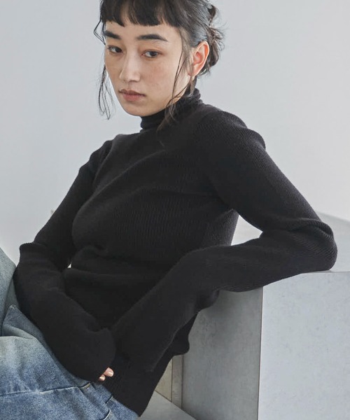 feepur（フェピュール）の「【ハンドウォッシャブル】ベーシックハイネックニット（ニット/セーター・レディース・アイボリー/ブラック/杢グレー/ブラウン・MEDIUM）」の2枚目の写真