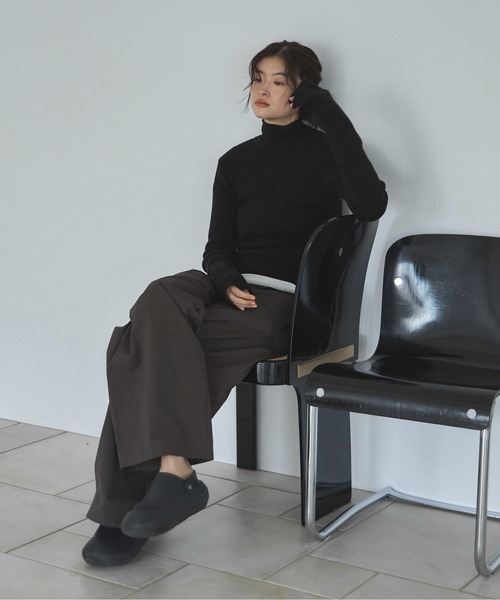 feepur（フェピュール）の「【ハンドウォッシャブル】ベーシックハイネックニット（ニット/セーター・レディース・アイボリー/ブラック/杢グレー/ブラウン・MEDIUM）」の18枚目の写真