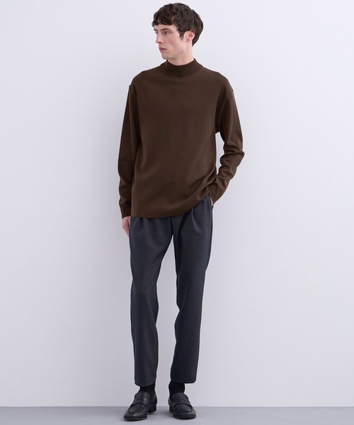 UNITED TOKYO（ユナイテッドトウキョウ）の「【残りわずか】18Gウールミラノリブモックネックニット　｜毛玉防止｜ウール100％｜ウォッシャブル｜ロングシーズン｜コート｜インナー｜ハイネック｜ウールニット（ニット/セーター・メンズ・モカ/オフホワイト/ブラック/ライトグレー/ダークブラウン・1/2/3）」の10枚目の写真