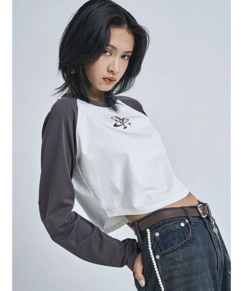 EMODA（エモダ）の「【野性爆弾 くっきー！× EMODA】RAGLAN LT（Tシャツ/カットソー・レディース・グレー/ブルー・SMALL/MEDIUM）」の5枚目の写真