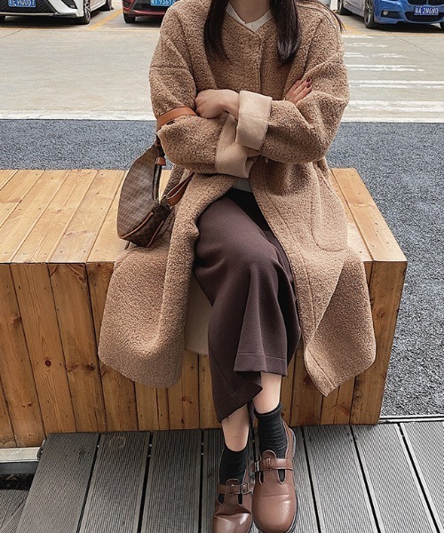 FREE STYLISTS(フリー スタイリスト)の「YUGA_YGMC Boa material collarless mid-length coat(モッズコート・レディース・ブラウン/ベージュ・FREE)」の16枚目の写真