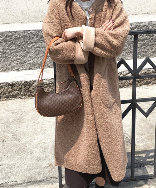 FREE STYLISTS(フリー スタイリスト)の「YUGA_YGMC Boa material collarless mid-length coat(モッズコート・レディース・ブラウン/ベージュ・FREE)」の6枚目の写真