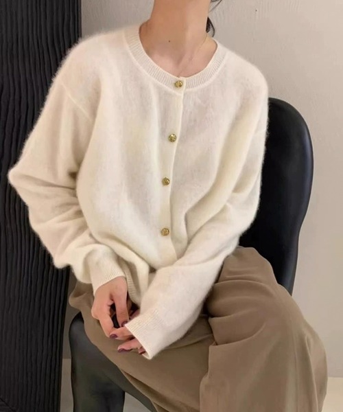 LAFFMO（ラフモ）の「クルーネックゴールドボタンニットカーディガン（カーディガン/ボレロ・レディース・ブラウン/ベージュ/オフホワイト・F）」の4枚目の写真