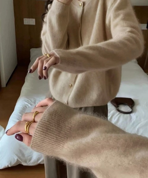 LAFFMO（ラフモ）の「クルーネックゴールドボタンニットカーディガン（カーディガン/ボレロ・レディース・ブラウン/ベージュ/オフホワイト・F）」の8枚目の写真