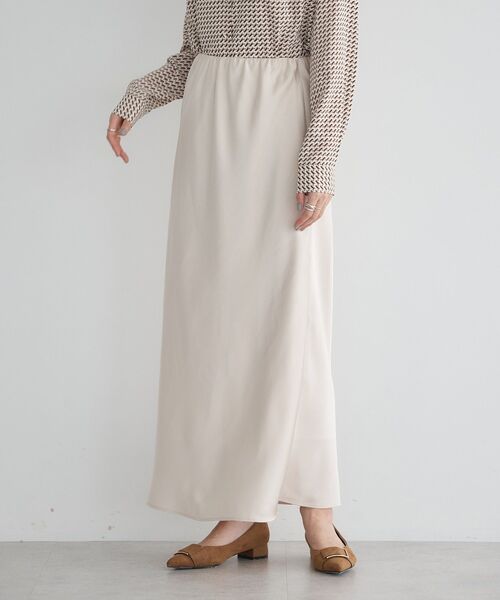 YECCA VECCA(イェッカヴェッカ)の「サテンフレアスカート(スカート・レディース・ブラウン/ブルー系その他7/アイボリー・FREE)」の19枚目の写真