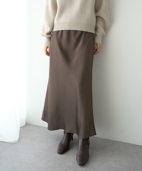 YECCA VECCA(イェッカヴェッカ)の「サテンフレアスカート(スカート・レディース・ブラウン/ブルー系その他7/アイボリー・FREE)」の3枚目の写真