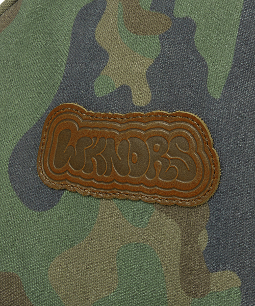WKNDRS(ウィーキャンドース)の「GRAFFITI LOGO BACKPACK (CAMO)(バックパック/リュック・レディース・その他・F)」の4枚目の写真