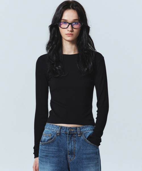 NICK&NICOLE(ニックアンドニコール)の「RIBBED SEMI CROP ROUND TOP_BLACK(Tシャツ/カットソー・レディース・その他・MEDIUM/LARGE)」の1枚目の写真