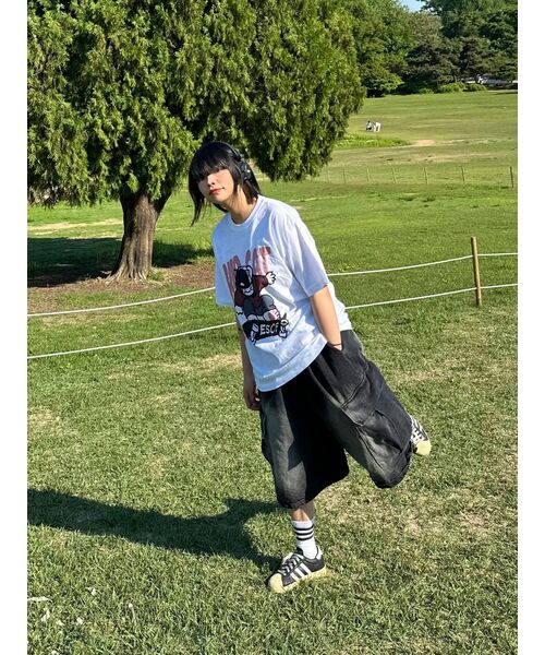 ESCAPEFROM（エスケープフロム）の「カラー ヒップ キャット スケートボード プリント オーバーサイズ 半袖Tシャツ ホワイト（Tシャツ/カットソー・レディース・その他・LARGE/SMALL/MEDIUM）」の7枚目の写真