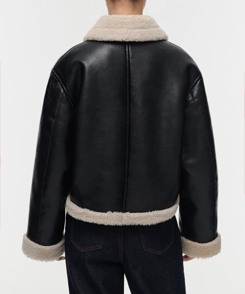 MUSINSA STANDARD WOMAN（ムシンサスタンダードウーマン）の「ウィメンズ シンセティックレザー シアリングジャケット [ブラック]（ムートンコート・レディース・その他・SMALL/MEDIUM）」の20枚目の写真