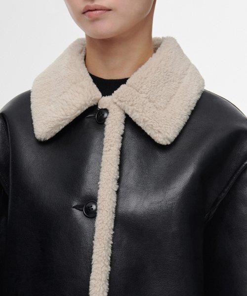 MUSINSA STANDARD WOMAN（ムシンサスタンダードウーマン）の「ウィメンズ シンセティックレザー シアリングジャケット [ブラック]（ムートンコート・レディース・その他・SMALL/MEDIUM）」の19枚目の写真