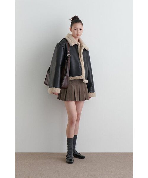 MUSINSA STANDARD WOMAN（ムシンサスタンダードウーマン）の「ウィメンズ シンセティックレザー シアリングジャケット [ブラック]（ムートンコート・レディース・その他・SMALL/MEDIUM）」の9枚目の写真