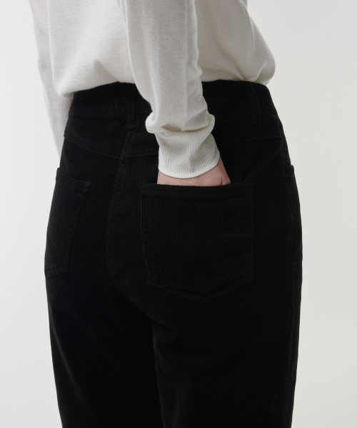 MUSINSA STANDARD WOMAN（ムシンサスタンダードウーマン）の「ウィメンズストレートコーデュロイパンツ[ブラック]（その他パンツ・レディース・その他・30/24/25/26/27/28/29）」の6枚目の写真