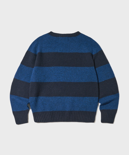 OUTSTANDING(アウトスタンディング)の「PURE WOOL WHOLEGARMENT STRIPE KNIT_BLUE/NAVY(ニット/セーター・メンズ・その他・SMALL/MEDIUM/LARGE)」の2枚目の写真