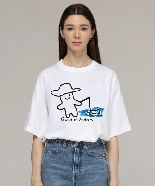 GRAVER（グレーバー）の「[UNISEX]ヒューマンドローイングフィッシュスマイルバンファルティ_ホワイト（Tシャツ/カットソー・レディース・ホワイト・SMALL/MEDIUM/LARGE/X-LARGE）」の2枚目の写真