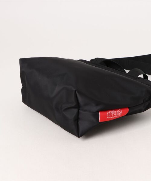 Manhattan Portage(マンハッタンポーテージ)の「Manhattan Portage/マンハッタンポーテージ ショルダーバック MICROTOTE BAG MATTE TWILL MP1381MTWL(ショルダーバッグ・メンズ・ブラック×ホワイト・FREE)」の11枚目の写真