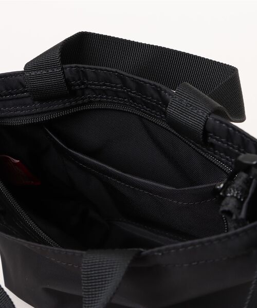 Manhattan Portage(マンハッタンポーテージ)の「Manhattan Portage/マンハッタンポーテージ ショルダーバック MICROTOTE BAG MATTE TWILL MP1381MTWL(ショルダーバッグ・メンズ・ブラック×ホワイト・FREE)」の12枚目の写真