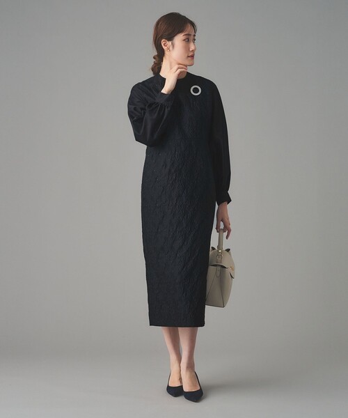 UNITED ARROWS(ユナイテッドアローズ)の「GISHA 2トーン ジャガード ワンピース(ワンピース・レディース・ネイビー/ダークグレー・38/36)」の3枚目の写真