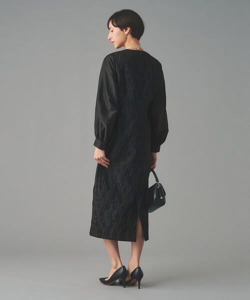 UNITED ARROWS(ユナイテッドアローズ)の「GISHA 2トーン ジャガード ワンピース(ワンピース・レディース・ネイビー/ダークグレー・38/36)」の9枚目の写真