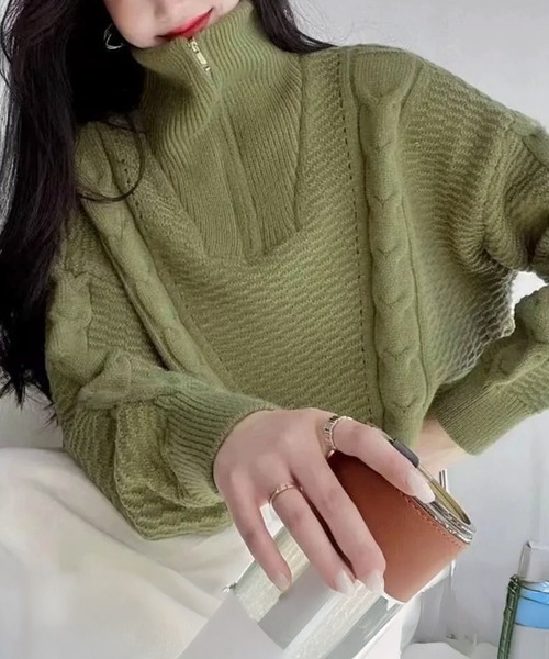 Amulet（アミュレット）の「ゆるさが魅力の大人ニット◎ケーブル編み風ハイネックニットプルオーバー（ニット/セーター・レディース・レッド/グレー/ブラック/アイボリー/グリーン・FREE）」の17枚目の写真