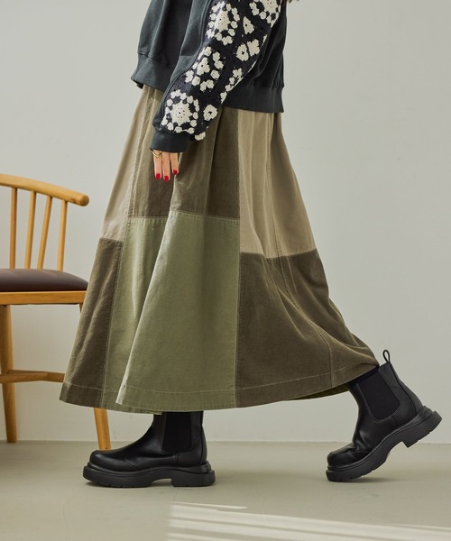 niko and...（ニコアンド）の「リメイクライクフレアスカート（スカート・レディース・アイボリー/カーキ/チャコール・FREE）」の3枚目の写真