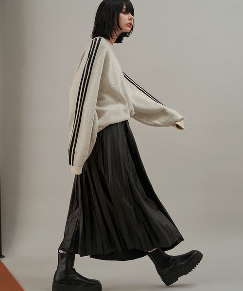 SeeSew(シーソー)の「【UNISEX】LINE KNIT PULLOVER/ラインニットプルオーバー(ニット/セーター・メンズ・アイボリー/ブラック・M/L)」の4枚目の写真