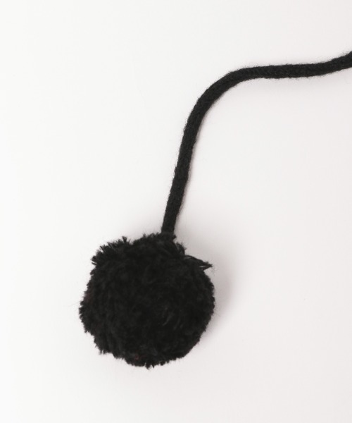 LOWRYS FARM（ローリーズファーム）の「ポンポンニットワッチ　 607280（ニットキャップ/ビーニー・キッズ・ブラック/レッド・FREE）」の4枚目の写真