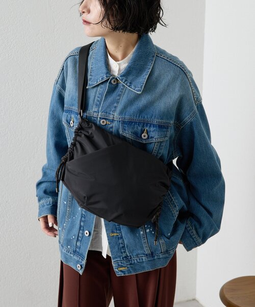 ear PAPILLONNER（イアパピヨネ）の「《撥水/超軽量300g》ドロストショルダーバッグ（ショルダーバッグ・レディース・ブラック/カーキ/サックスブルー・FREE）」の21枚目の写真