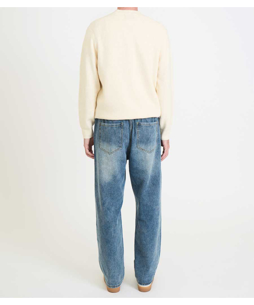 BLACKBROWN（ブラックブラウン）の「ワイドフィットバンディングデニムパンツ [WASHED BLUE]（デニムパンツ・メンズ・ブルー系その他・SMALL/MEDIUM/LARGE/X-LARGE/XX-LARGE）」の5枚目の写真