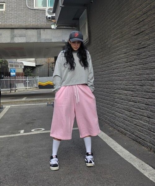 PHILIPPAKER(フィリップペイカー)の「カーペンター バミューダ スウェット 8部パンツ バーガンディ(その他パンツ・メンズ・その他・MEDIUM/LARGE/X-LARGE)」の4枚目の写真
