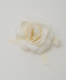 INGEBORG（インゲボルグ）の「ホワイトカメリアコサージュ（ブローチ/コサージュ）」