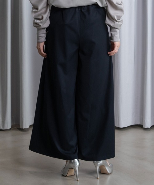 MARECHAL TERRE(マルシャルテル)の「セミワイドギャザーパンツ(その他パンツ・レディース・キャメル/ネイビー/アイボリー/ブラック/グレー・MEDIUM/LARGE)」の14枚目の写真