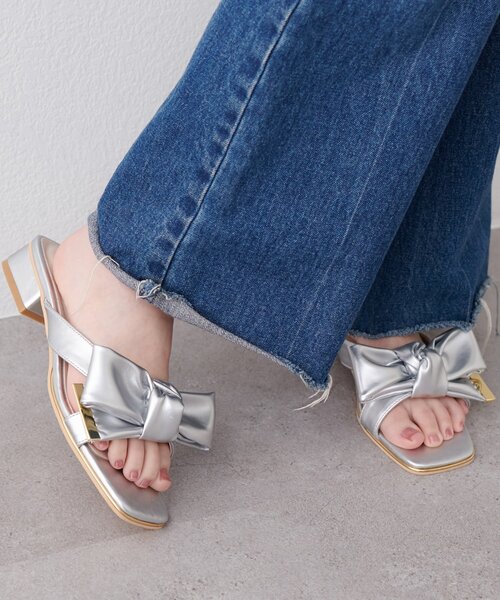 natural couture（ナチュラルクチュール）の「リボンサンダル（サンダル・レディース・ブラック/その他1/シルバー・MEDIUM/LARGE）」の7枚目の写真