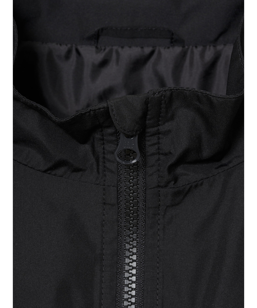 GAP（ギャップ）の「リラックスフィット ウィンドブレーカージャケット (キッズ)（その他アウター・キッズ・ブラック・140cm/130cm/110cm/120cm/150cm/160cm）」の4枚目の写真