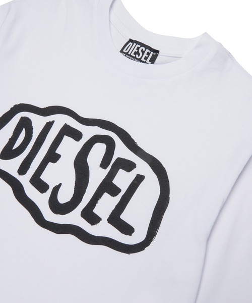 DIESEL KIDS(ディーゼルキッズ)の「DIESEL(ディーゼル)Kids & Junior ブランドロゴ半袖Tシャツカットソー(Tシャツ/カットソー・キッズ・ブラック/レッド/ホワイト/ネイビー/イエロー・16Y/14Y/12Y/10Y/8Y/6Y/4Y)」の11枚目の写真