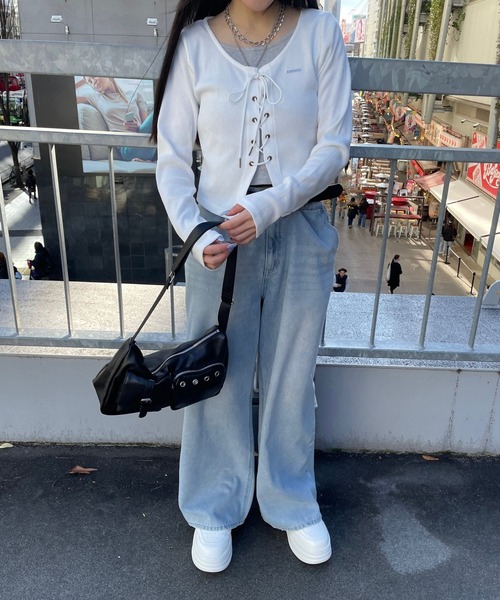 repipi armario(レピピ アルマリオ)の「レースアップTee(Tシャツ/カットソー・キッズ・オフホワイト/グレー/ブラック・SMALL/MEDIUM/LARGE)」の8枚目の写真