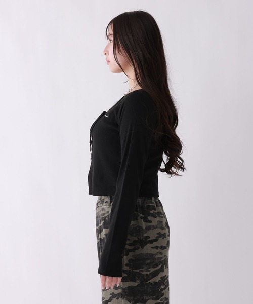 repipi armario(レピピ アルマリオ)の「レースアップTee(Tシャツ/カットソー・キッズ・オフホワイト/グレー/ブラック・SMALL/MEDIUM/LARGE)」の15枚目の写真