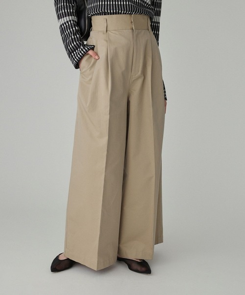 BABYLONE（バビロン）の「シャンブレー2タックチノパンツ（チノパンツ・レディース・ブラック/ベージュ・36inch/38inch）」の2枚目の写真