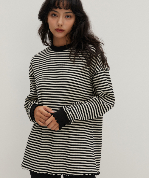 RAVEROUS(レイバーロス)の「ルーズフィットインターロックTシャツブラック(Tシャツ/カットソー・レディース・その他・1)」の2枚目の写真