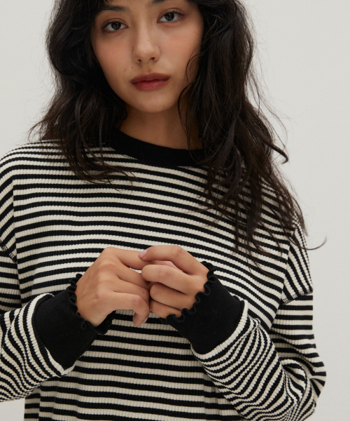 RAVEROUS(レイバーロス)の「ルーズフィットインターロックTシャツブラック(Tシャツ/カットソー・レディース・その他・1)」の3枚目の写真
