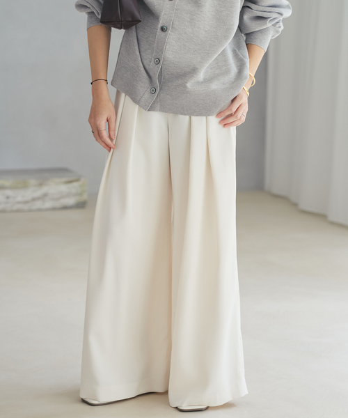 plage(プラージュ)の「Tuck Wide パンツ(その他パンツ・レディース・ブラック/ホワイト・34/36/38)」の2枚目の写真